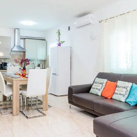 Holiday Vlahovic - Pzn312 * Tinjan